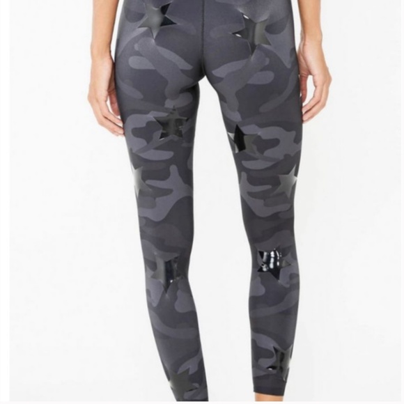 Ultracor Lux Ultra Knockout Camo Star Print High Rise Leggings Size Small - Picture 3 of 12